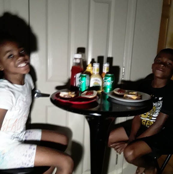 Meet your Posher, Ant - Picture 1 of 1